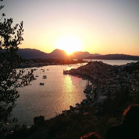 Sunray Studio In Poros Daire Poros Town Dış mekan fotoğraf