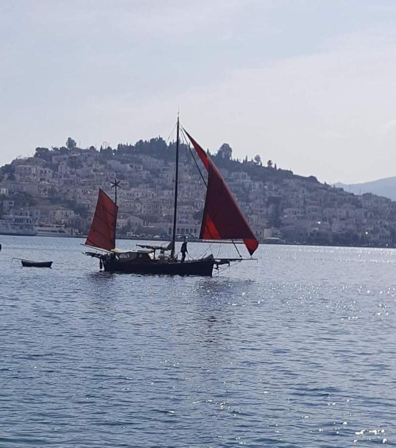 Sunray Studio In Poros Daire Poros Town Dış mekan fotoğraf
